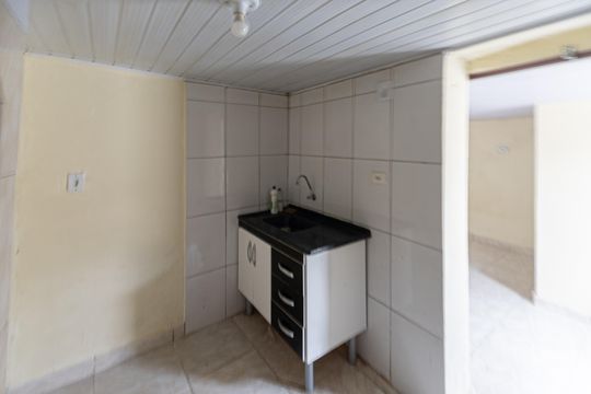 Cozinha  de casa para alugar com 1 quarto, 30m² em Vila Paiva, São Paulo