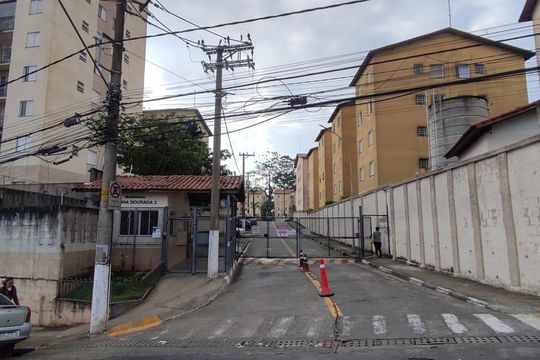 Fachada de apartamento para alugar com 2 quartos, 56m² em Campanário, Diadema