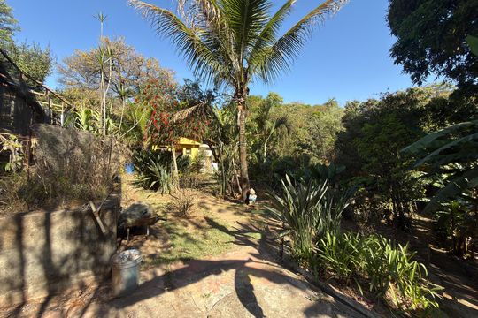 Quintal de casa de condomínio à venda com 8 quartos, 757m² em Estância do Hibisco, Contagem
