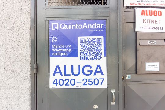 Placa  de kitnet/studio para alugar com 1 quarto, 25m² em Centro, Osasco