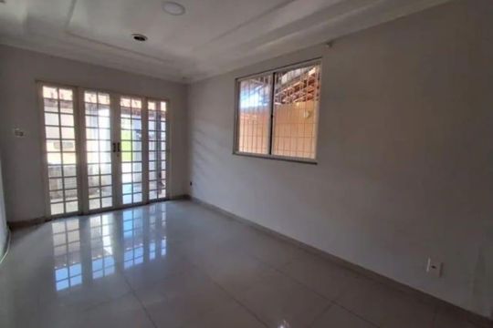 Casa para alugar com 2 quartos, 130m² em Campo Grande, Rio de Janeiro