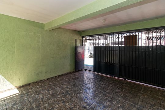 Garagem de casa à venda com 5 quartos, 250m² em Parque Novo Grajau, São Paulo