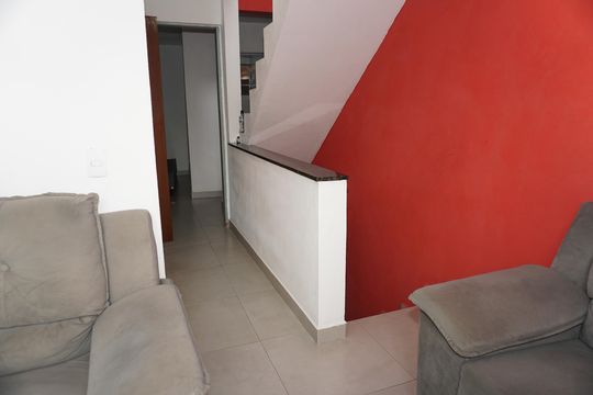 Sala de casa para alugar com 2 quartos, 110m² em Parque Fernanda, Embu das Artes