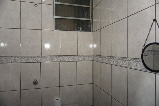 Lavabo de casa para alugar com 2 quartos, 110m² em Parque Fernanda, Embu das Artes