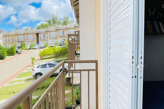 Varanda da sala de casa de condomínio para alugar com 2 quartos, 48m² em Paisagem Casa Grande, Cotia