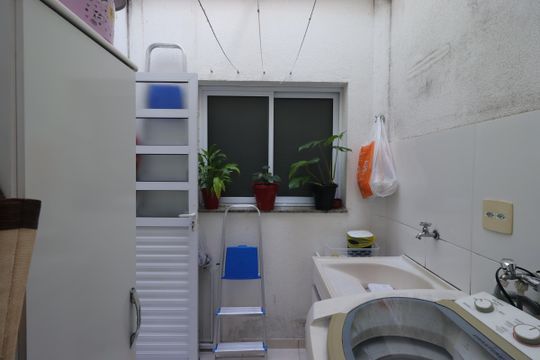 Área de Serviço de apartamento para alugar com 2 quartos, 60m² em Vila Eldizia, Santo André