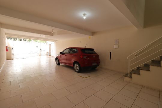 Garagem de apartamento para alugar com 2 quartos, 60m² em Vila Eldizia, Santo André