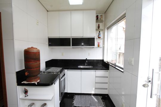 Cozinha de apartamento para alugar com 3 quartos, 200m² em Barroca, Belo Horizonte