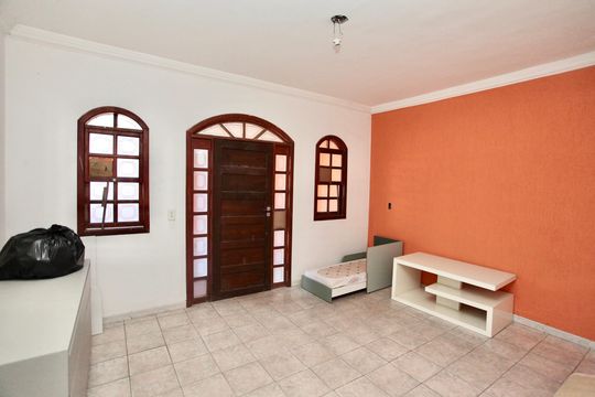 Casa à venda com 5 quartos, 500m² em Vereda, Contagem