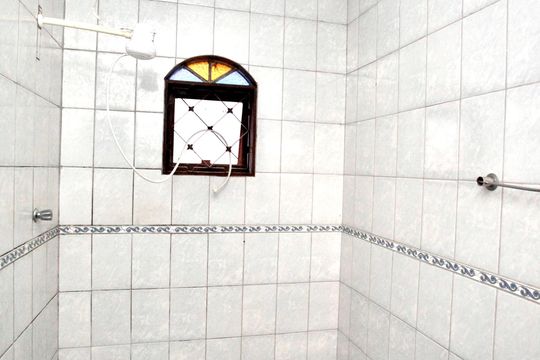 Banheiro Social de casa à venda com 5 quartos, 500m² em Vereda, Contagem