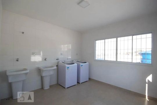 Área comum de kitnet/studio para alugar com 1 quarto, 17m² em Jardim Peri Peri, São Paulo