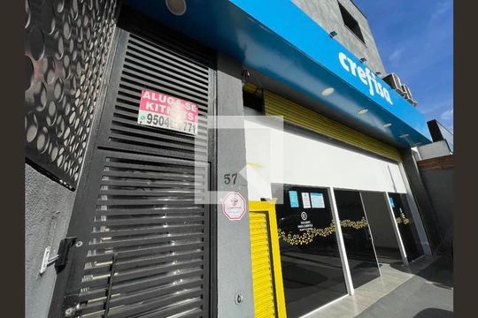 Fachada de kitnet/studio para alugar com 1 quarto, 17m² em Jardim Peri Peri, São Paulo
