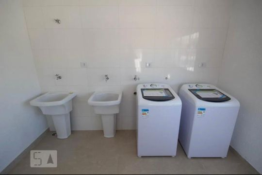 Área comum de kitnet/studio para alugar com 1 quarto, 17m² em Jardim Peri Peri, São Paulo