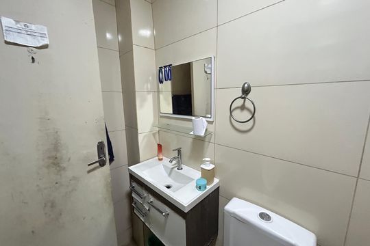 Banheiro de apartamento à venda com 3 quartos, 60m² em Bonsucesso, Rio de Janeiro
