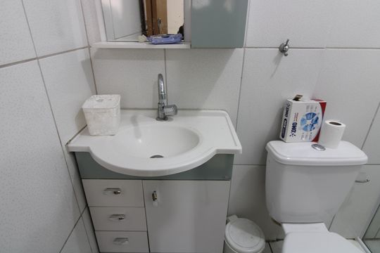 Banheiro de apartamento para alugar com 1 quarto, 60m² em Jardim Danfer, São Paulo