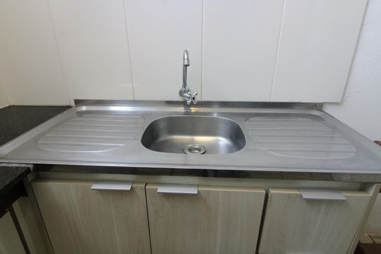 Cozinha de apartamento para alugar com 1 quarto, 60m² em Jardim Danfer, São Paulo
