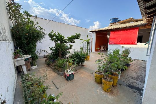 Quintal de casa à venda com 3 quartos, 170m² em Conjunto K, Brasília