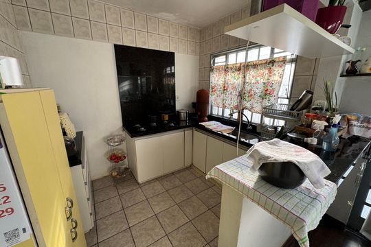 Cozinha de casa à venda com 3 quartos, 170m² em Conjunto K, Brasília