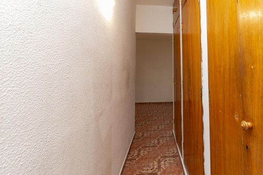 Corredor entrada de apartamento para alugar com 1 quarto, 71m² em Barra Funda, São Paulo