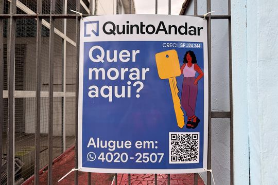 Placa instalada de apartamento para alugar com 4 quartos, 117m² em Estuário, Santos