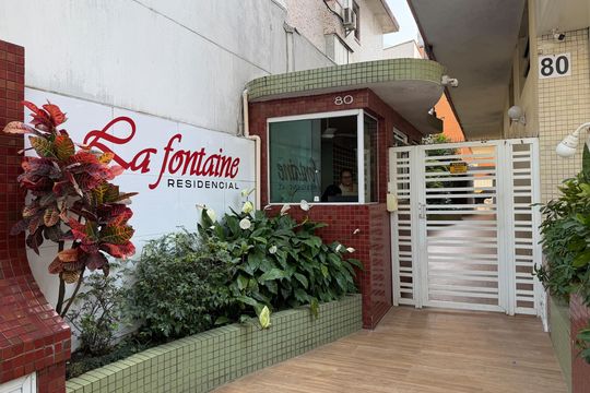 Fachada de kitnet/studio para alugar com 1 quarto, 33m² em Gonzaga, Santos