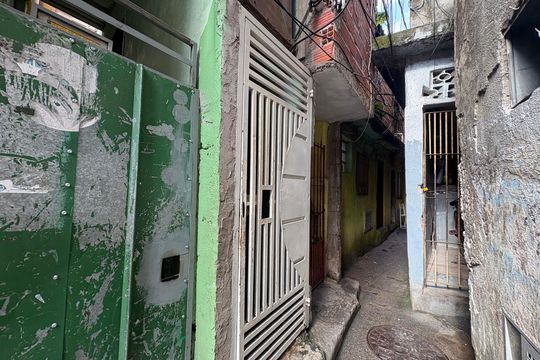 Fachada de casa para alugar com 1 quarto, 23m² em Vila Ema, São Paulo