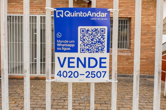 Plaquinha de casa à venda com 4 quartos, 240m² em Vila Mariana, São Paulo