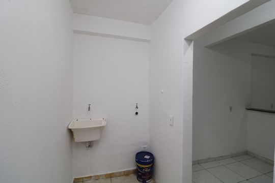 Área de Serviço de apartamento para alugar com 2 quartos, 70m² em Parque Sao Rafael, São Paulo