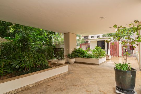 Área comum - Entrada do Edifício de apartamento à venda com 3 quartos, 219m² em Higienópolis, São Paulo