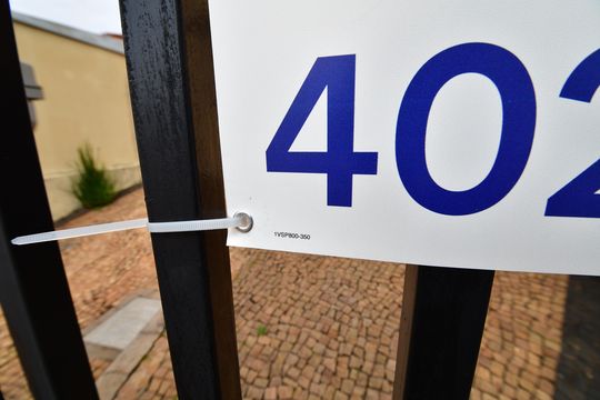Placa de apartamento para alugar com 2 quartos, 69m² em Jardim Chapadão, Campinas