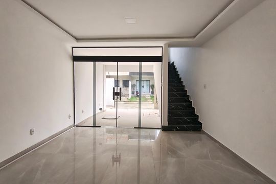 Casa de Condomínio para alugar com 3 quartos, 149m² em Vargem Grande, Rio de Janeiro