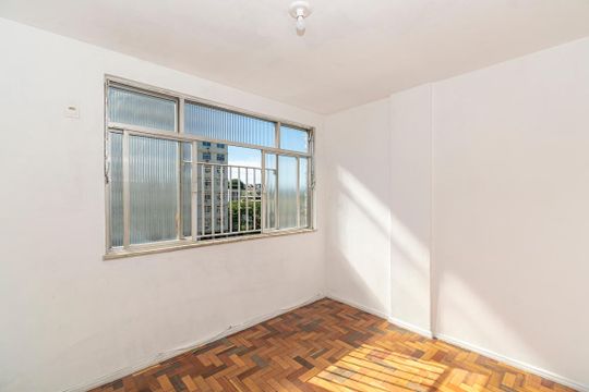 Quarto 1 de apartamento para alugar com 2 quartos, 65m² em Olaria, Rio de Janeiro