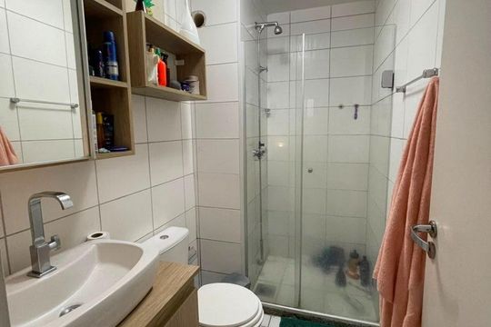 Banheiro de apartamento para alugar com 1 quarto, 40m² em Cavalhada, Porto Alegre