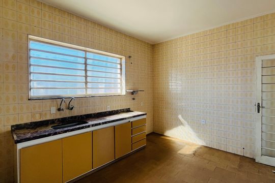 Cozinha de casa à venda com 4 quartos, 200m² em Parque Taquaral, Campinas