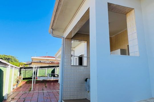 Casa para alugar com 4 quartos, 200m² em Parque Taquaral, Campinas