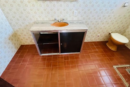 Banheiro da Suíte  de casa à venda com 4 quartos, 200m² em Parque Taquaral, Campinas