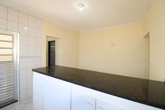 Cozinha de casa para alugar com 3 quartos, 100m² em Parque Sonia, São Paulo