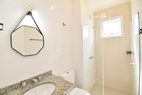Banheiro 2 de casa de condomínio para alugar com 3 quartos, 96m² em Abranches, Curitiba