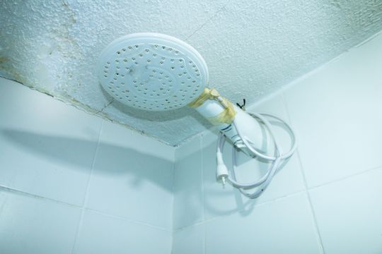 Banheiro da Suíte de apartamento à venda com 2 quartos, 56m² em Parada de Lucas, Rio de Janeiro