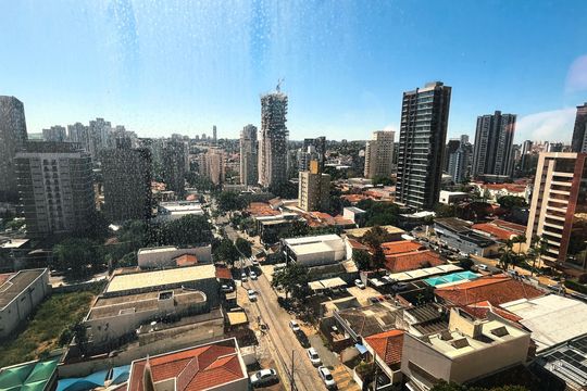 Vista  de apartamento para alugar com 3 quartos, 278m² em Cambuí, Campinas