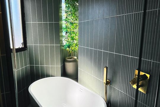 Banheira  de apartamento para alugar com 3 quartos, 278m² em Cambuí, Campinas