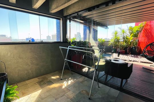 Área de Serviço de apartamento para alugar com 3 quartos, 278m² em Cambuí, Campinas