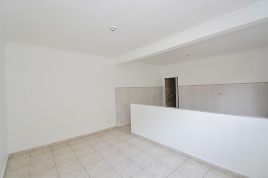 Sala de casa para alugar com 1 quarto, 25m² em Jardim Rosana, Guarulhos