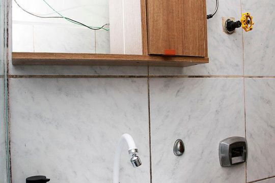 Banheiro de apartamento para alugar com 1 quarto, 50m² em Centro Histórico, Porto Alegre