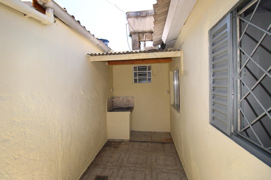 Área de Serviço de casa para alugar com 1 quarto, 40m² em Vila Taquari, São Paulo