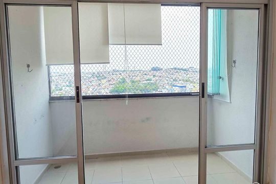 Sacada de apartamento para alugar com 2 quartos, 65m² em Jaguaribe, Osasco