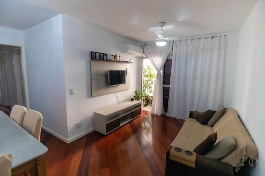 Sala de apartamento para alugar com 3 quartos, 86m² em Santa Rosa, Niterói