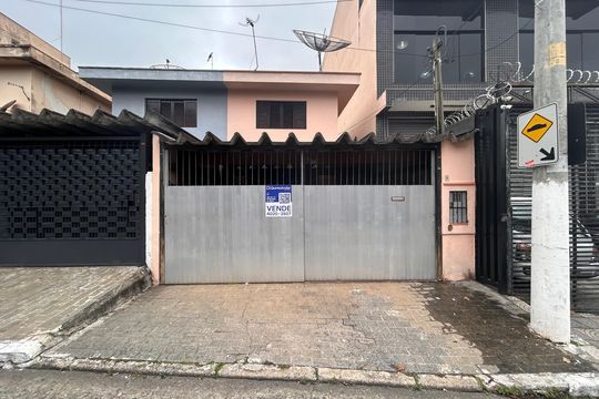 Fachada de casa para alugar com 2 quartos, 250m² em Jardim Sabara, São Paulo