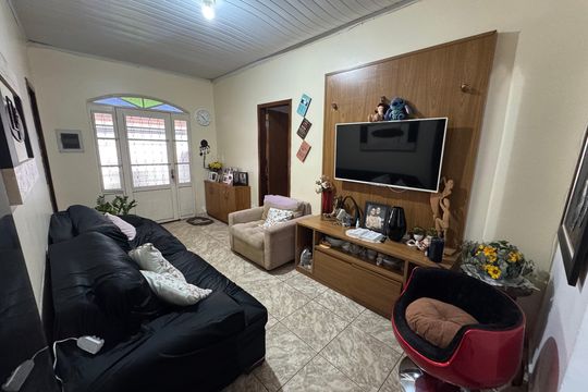 Casa à venda com 4 quartos, 144m² em Conjunto D, Brasília