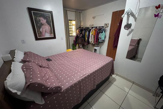 Suíte Anexo 1 de casa à venda com 4 quartos, 144m² em Conjunto D, Brasília